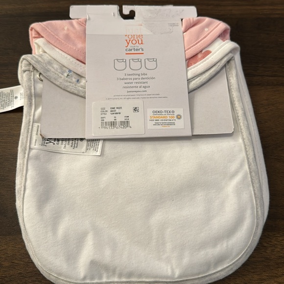 Carter’s water resistant bibs - Picture 2 of 2